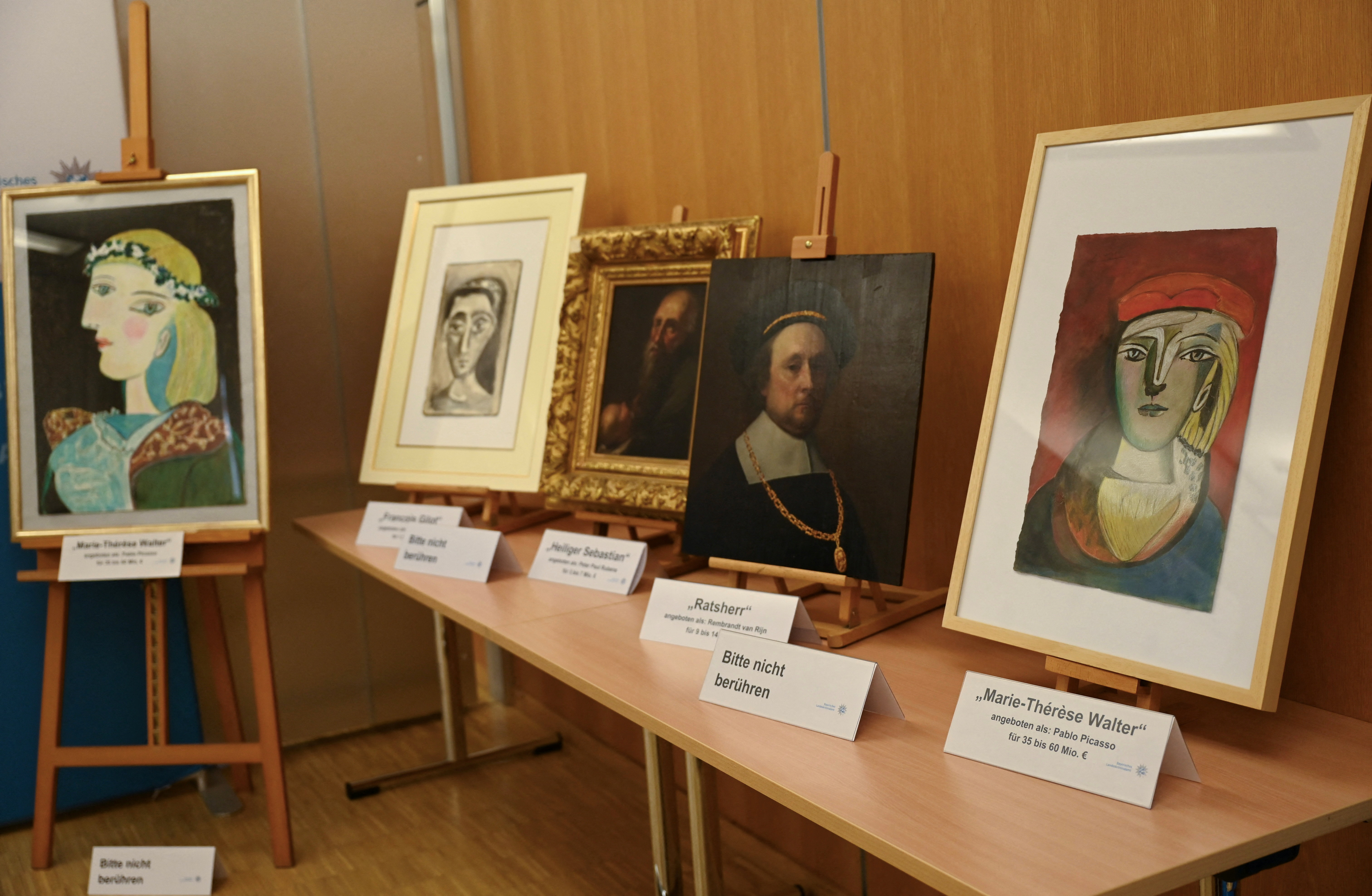 Bavarian police displays counterfeits of famous painters of Picasso, Rembrandt and Rubens in Munich