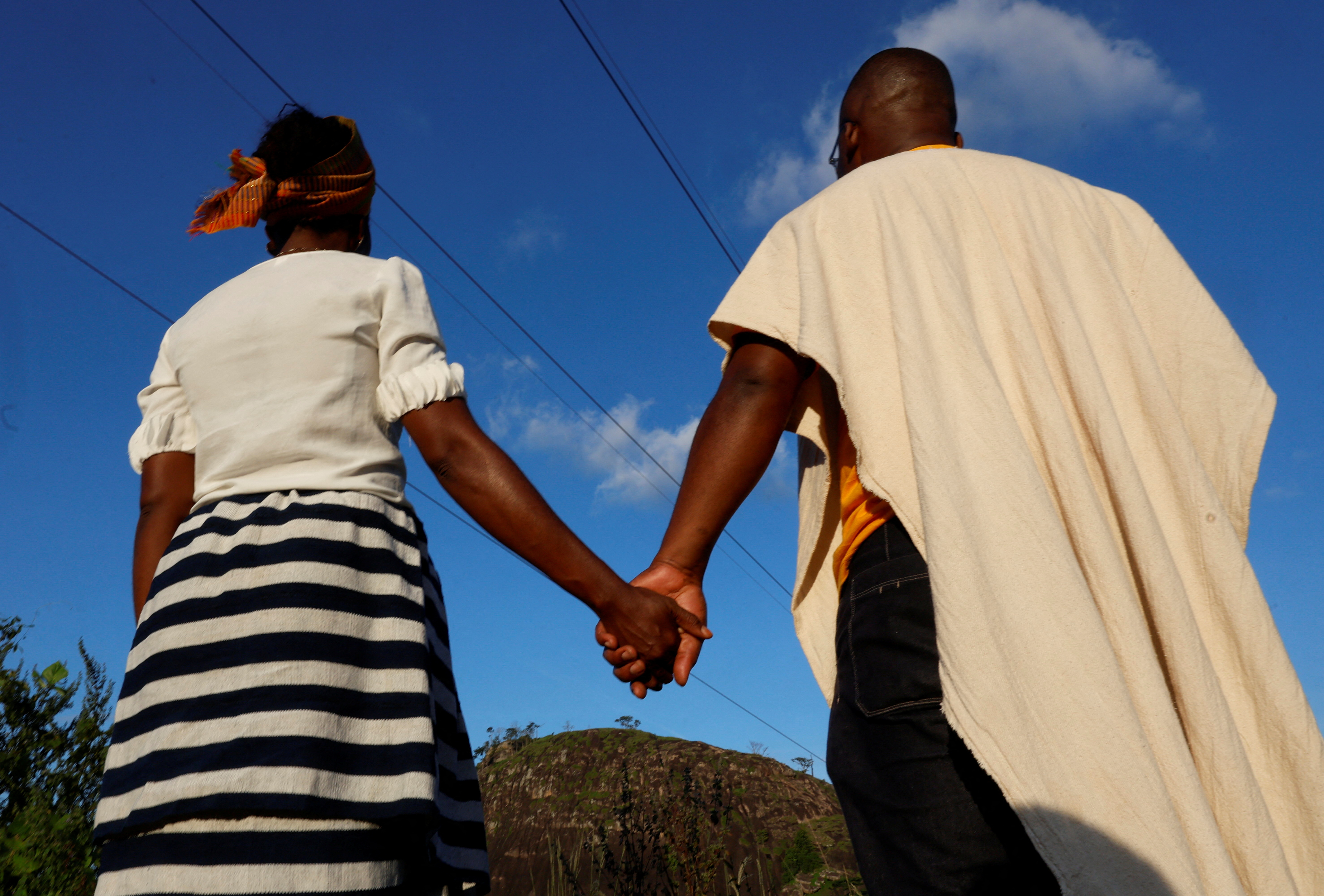Ivory Coast town, site of 2011 massacre, uses marriages to make peace