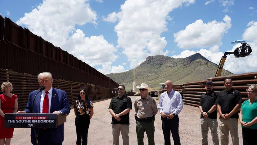 FILE PHOTO: Trump visits Arizona border area