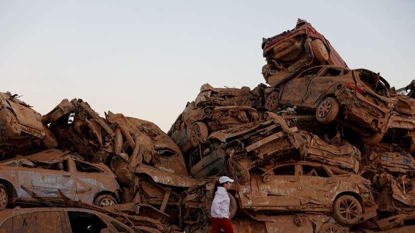 FILE PHOTO: Ahead of the first month anniversary of the deadly floods in Valencia region, residents of disaster ground-zero of Paiporta