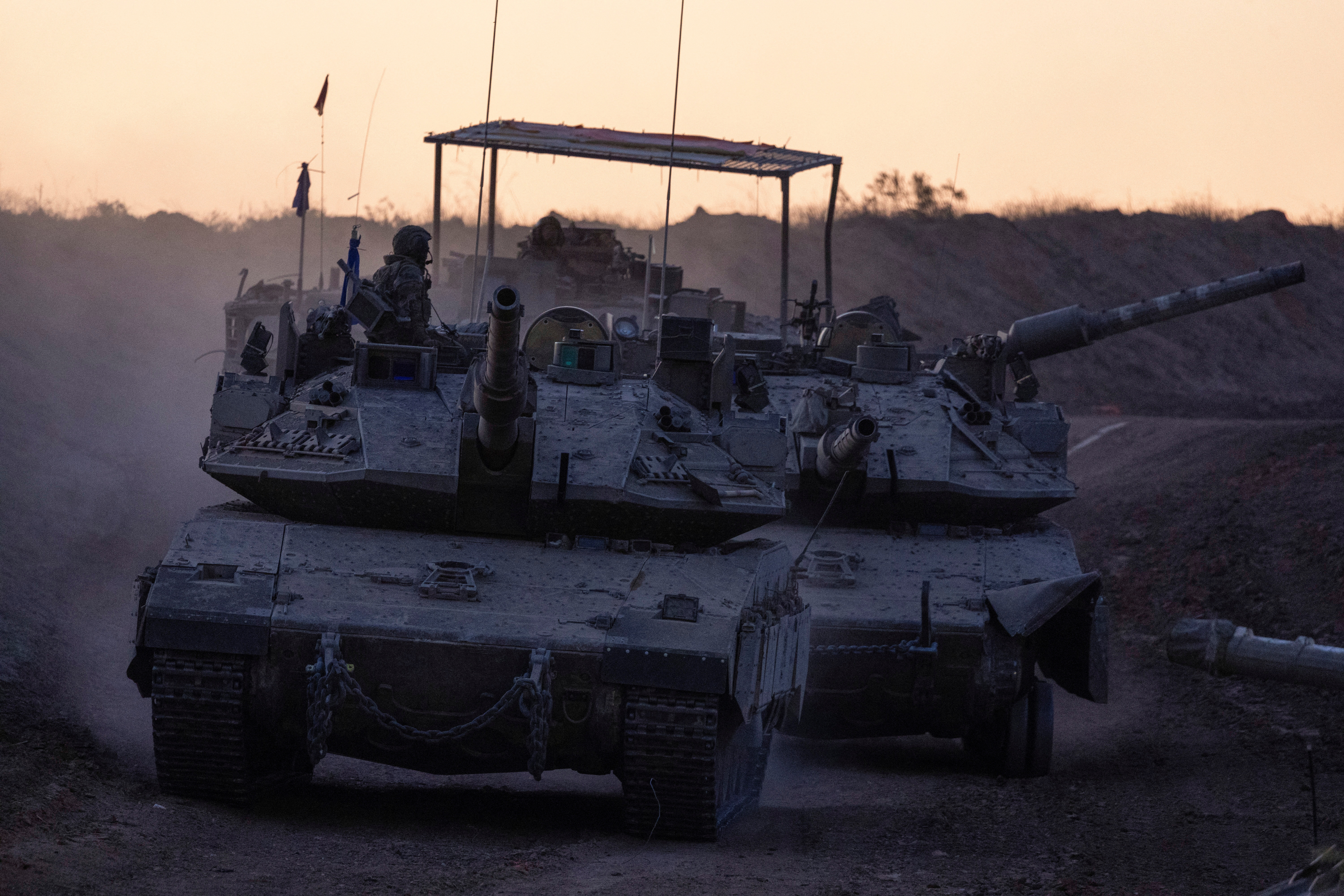 Tanks manoeuvre near Gaza border
