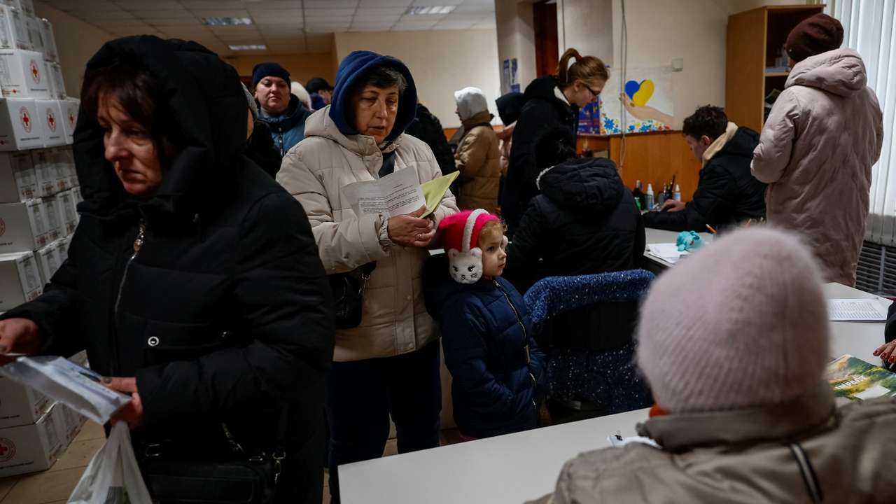 IDPs from Vovchansk area come to humanitarian aid hub, in Kharkiv