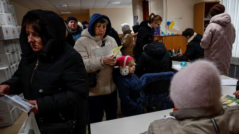 IDPs from Vovchansk area come to humanitarian aid hub, in Kharkiv