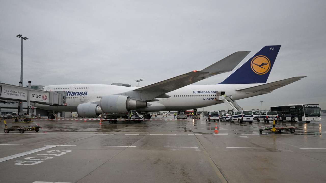 FILE PHOTO: Germans return from Israel to Germany
