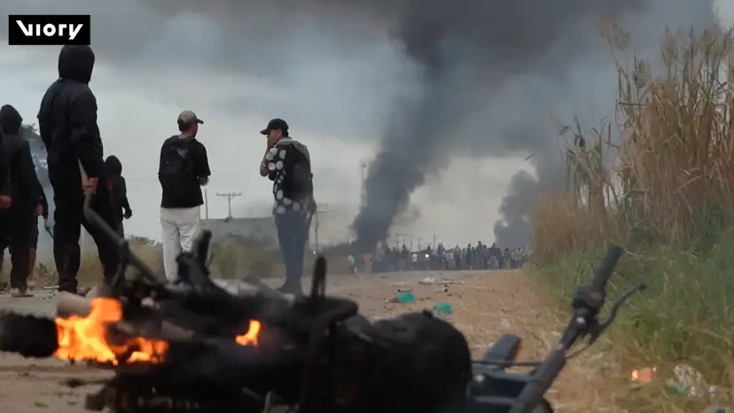 Chaos erupts in San Julian as anti-govt protesters clash in fierce blockade standoff leaving dozens injured