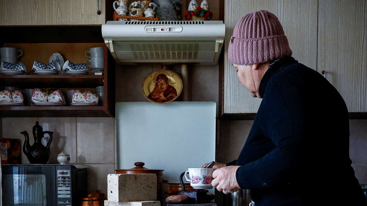Kyiv residents cope with cold after heating loss as critical civil infrastructure was hit by recent Russian missile and drone strikes