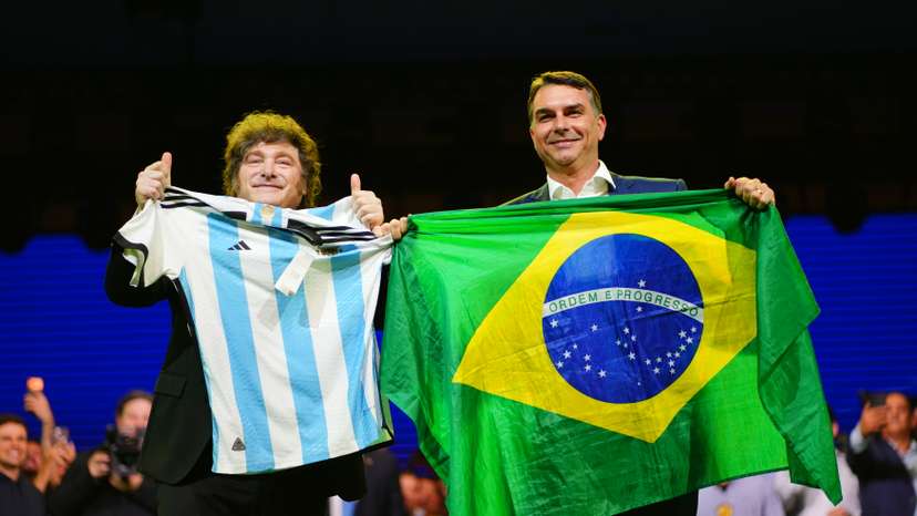 Flavio Bolsonaro e Javier Milei