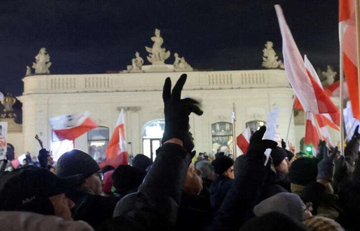 Protesters gather to support of the former Interior Minister Kaminski and his deputy Wasik in Warsaw