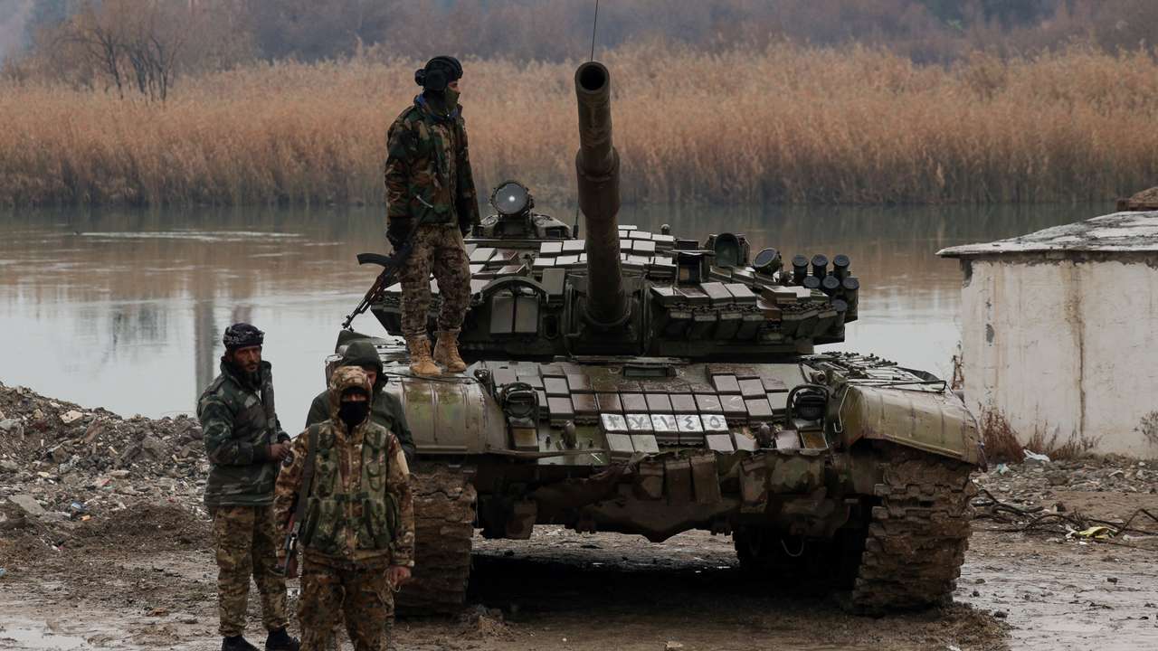 The Syrian army takes full control of Deir al-Zor province after the withdrawal of the Syrian Democratic Forces