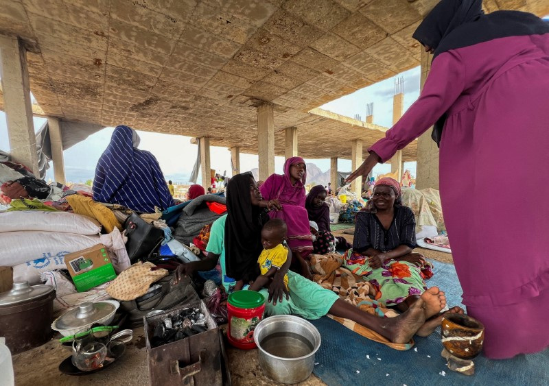 Families displaced by RSF advances in Sudan's El Gezira and Sennar states shelter at the Omar ibn al-Khattab displacement site, Kassala state