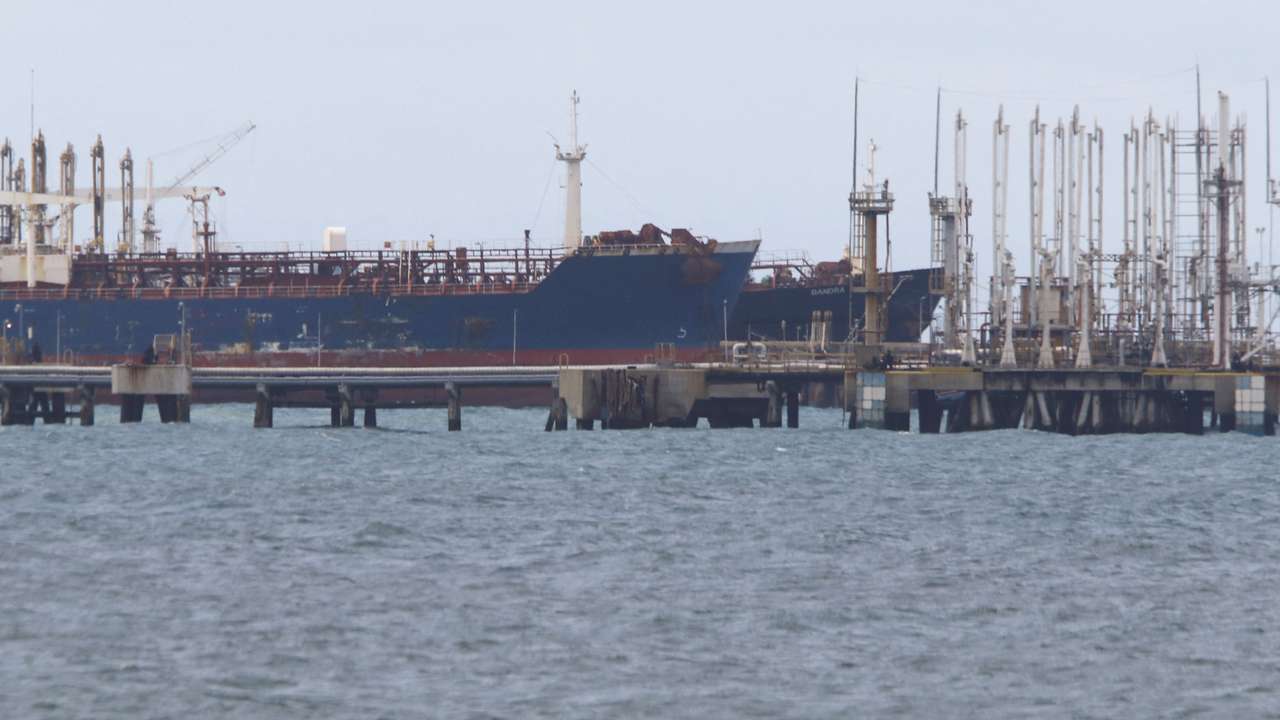 Oil tankers anchored near Puerto Cabello