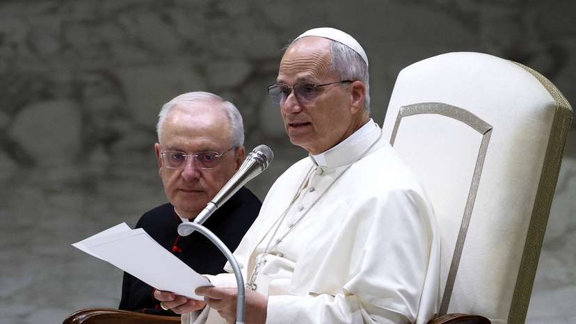Pope meets with members of the Equestrian Order of the Holy Sepulchre of Jerusalem