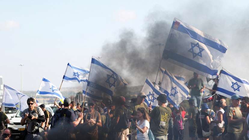 People block Israel's main highway connecting Jerusalem and Tel Aviv near Latrun