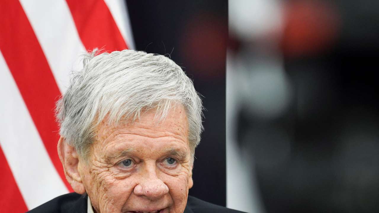 Lukashenko frees 250 Belarusian prisoners as U.S. removes more sanctions