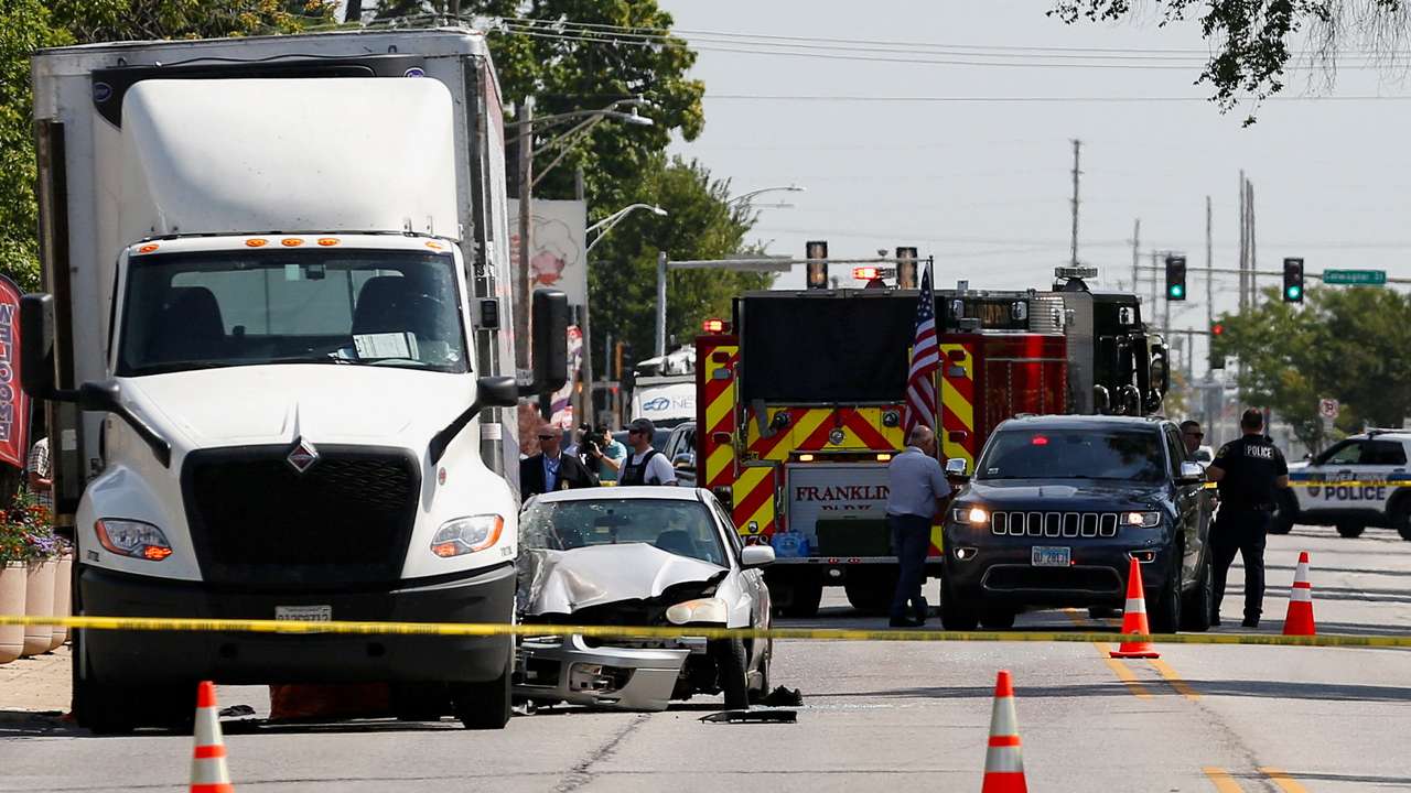 Undocumented Immigrant Shot During ICE Pursuit in Franklin Park Village, Illinois