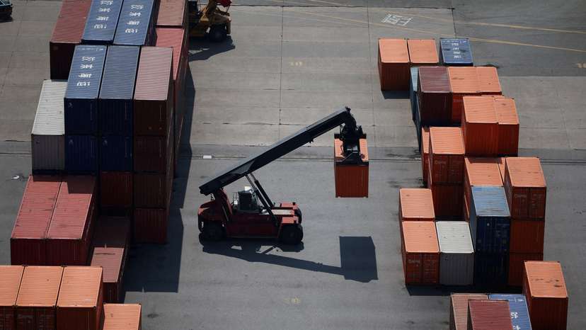 FILE PHOTO: South Korea to step up efforts to secure US trade deal as Trump sets new August 1 tariff deadline