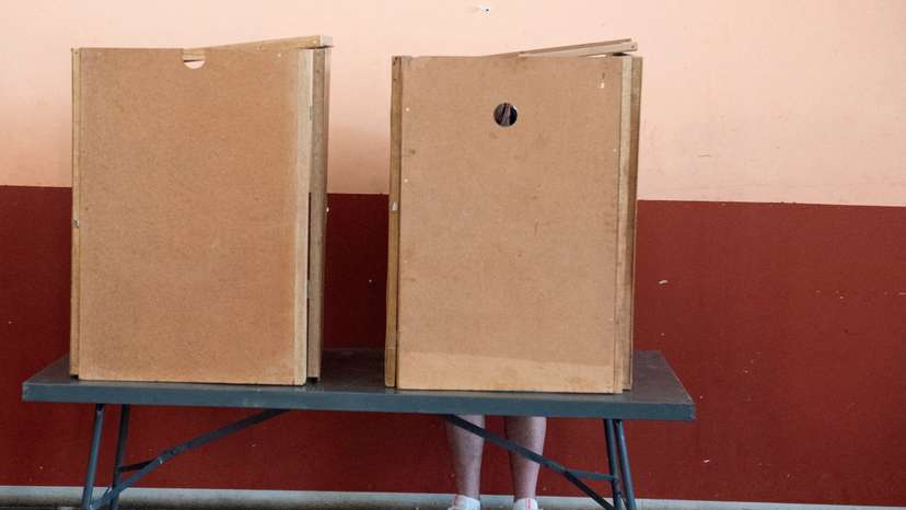 FILE PHOTO: Namibians head back to the polls after voting delays