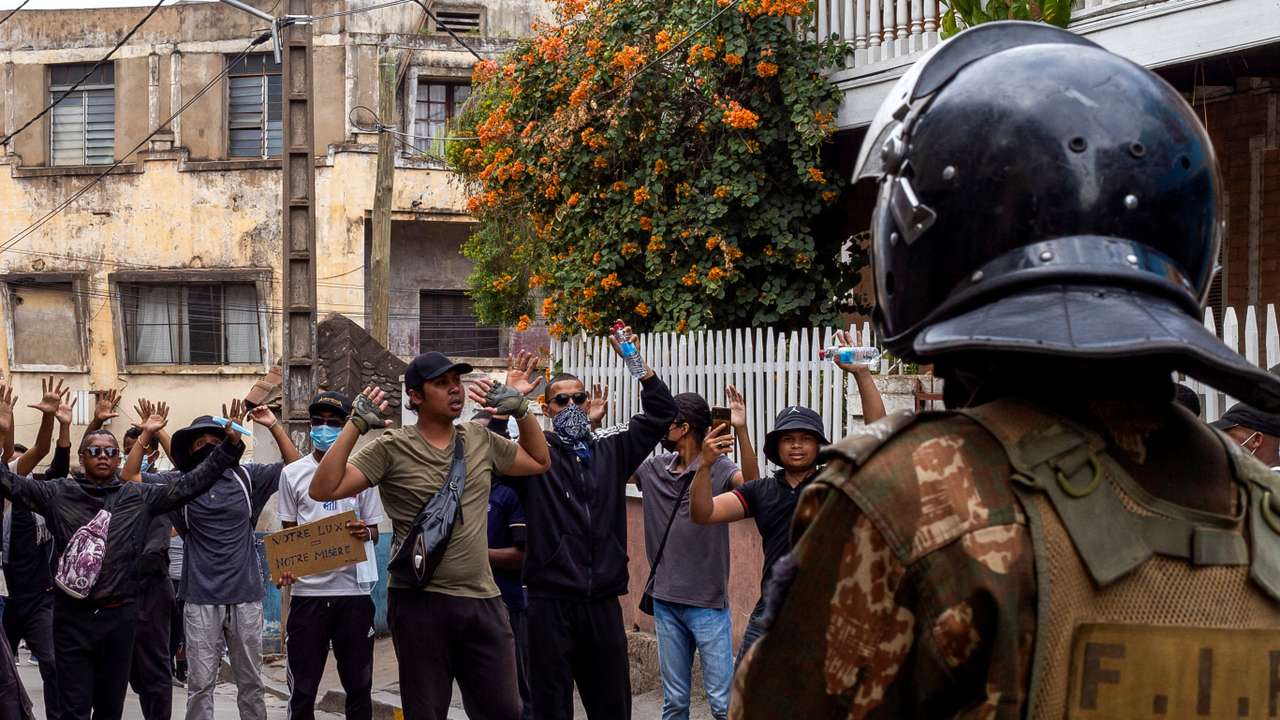 Demonstration against frequent power outages and water shortages in Antananarivo