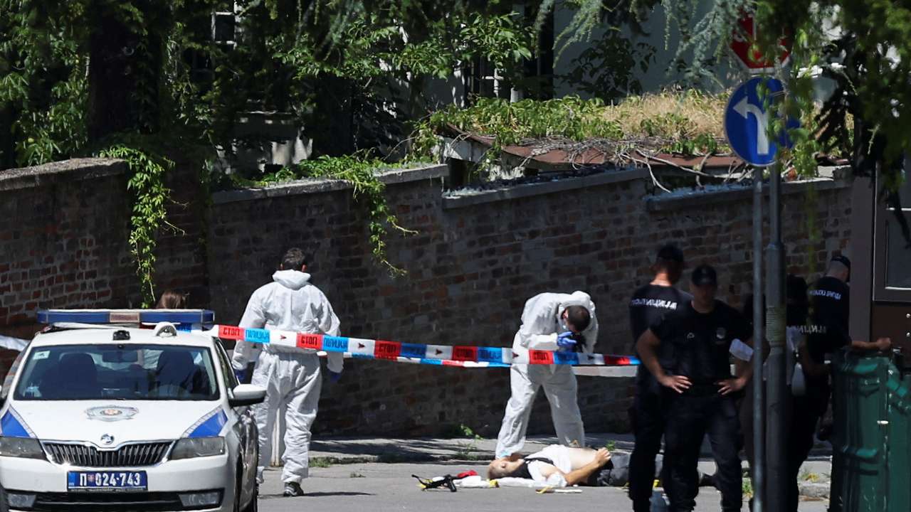Shooting in front of Israeli embassy in Belgrade injures police officer