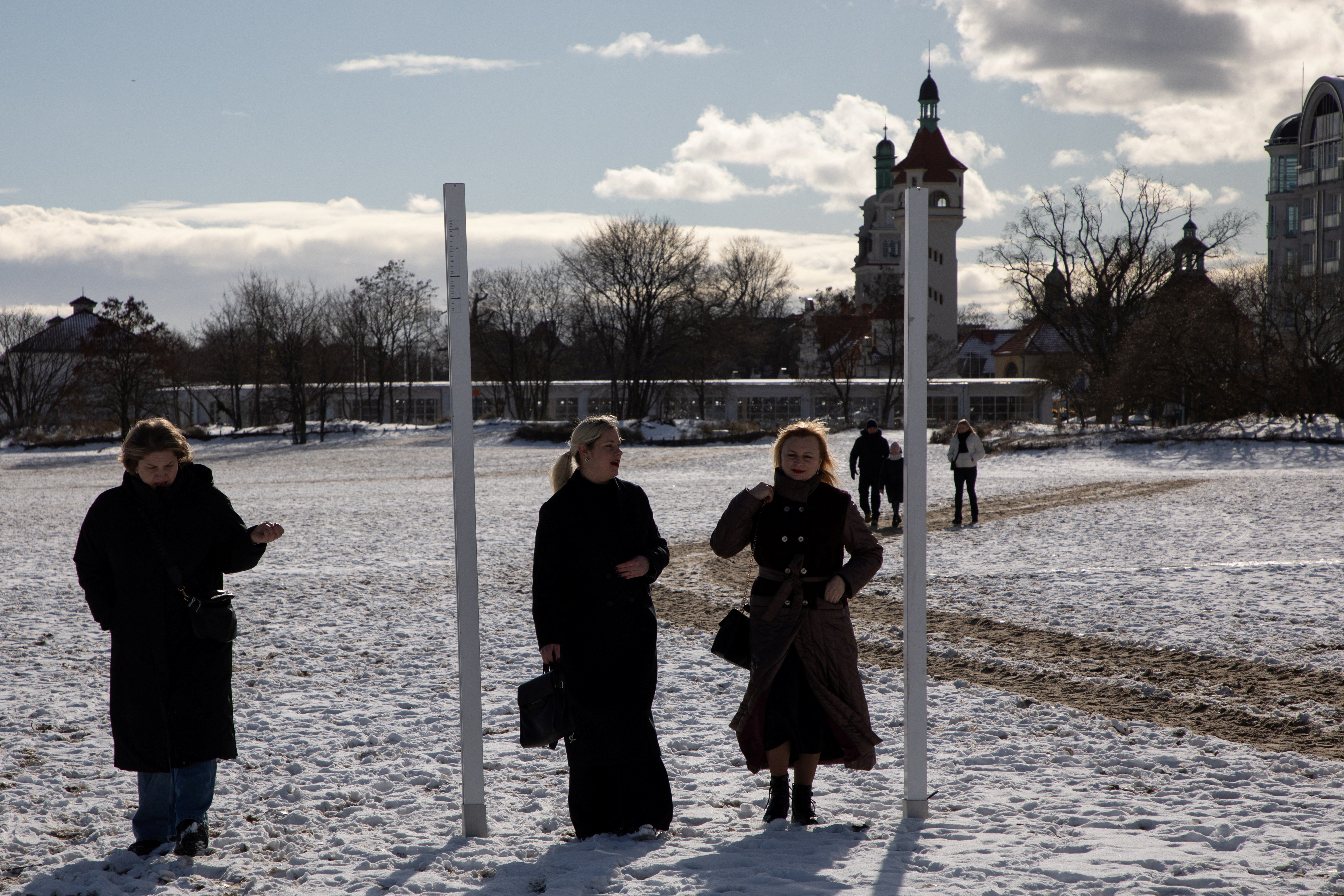 Ukrainian refugees in Poland in disbelief over talk of giving up territories
