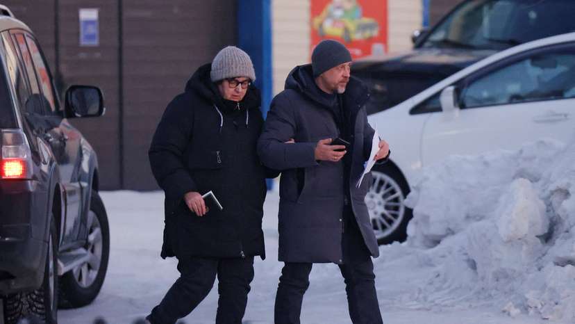Mother of Alexei Navalny arrives at the regional department of Russia's Investigative Committee in Salekhard