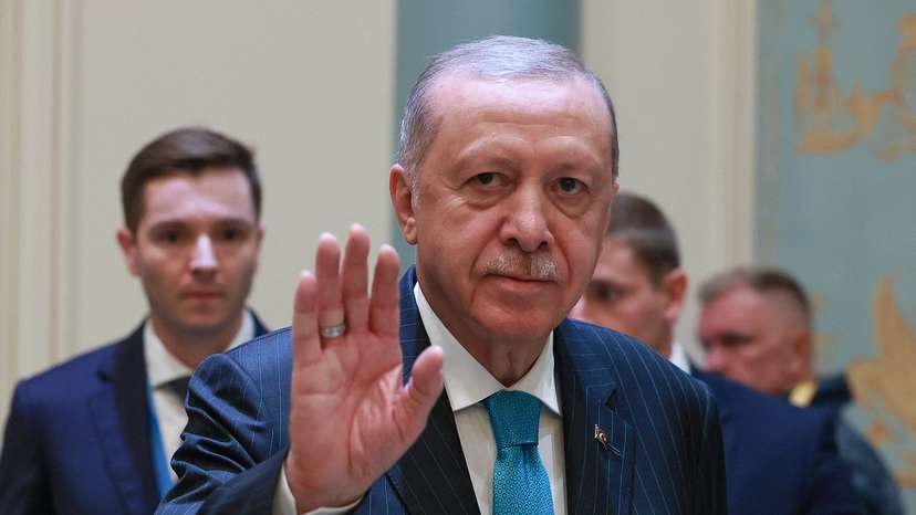 Russian President Putin and Turkish President Erdogan meet at SCO summit in Tianjin