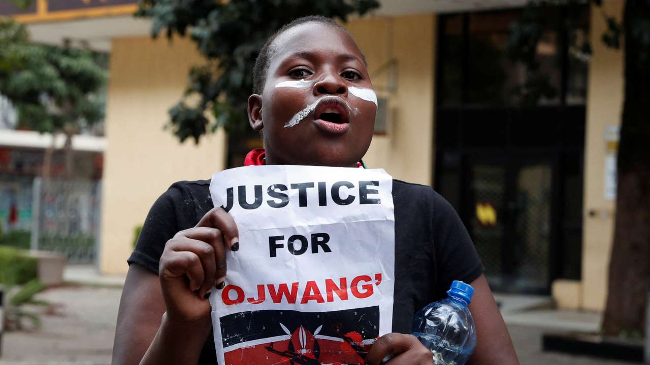 Protests in Kenya over death of blogger in custody last week