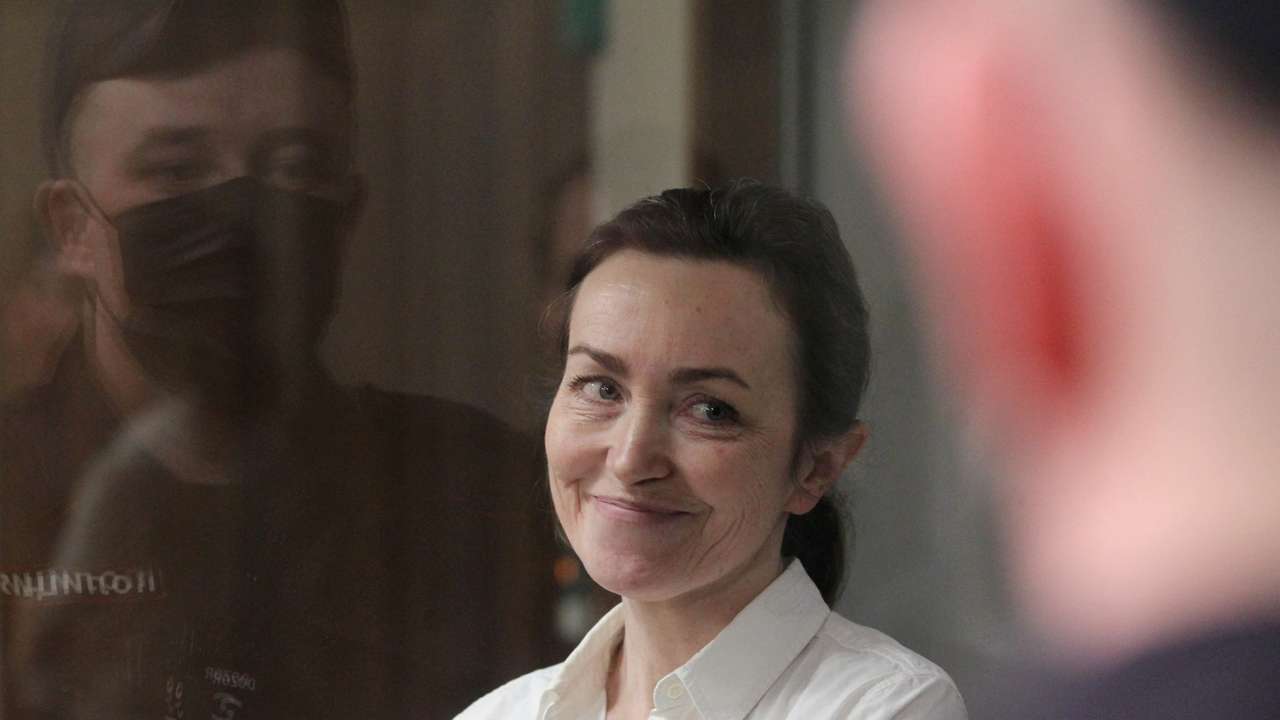 Journalist Alsu Kurmasheva attends a court hearing in Kazan