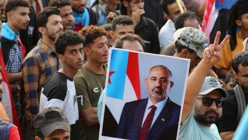 FILE PHOTO: Yemen separatist leader flees, avoids Riyadh talks to tackle southern crisis