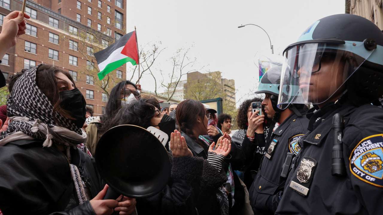 Demonstrators protest in solidarity with Pro-Palestinian organizers on the Columbia University campus, in New York City
