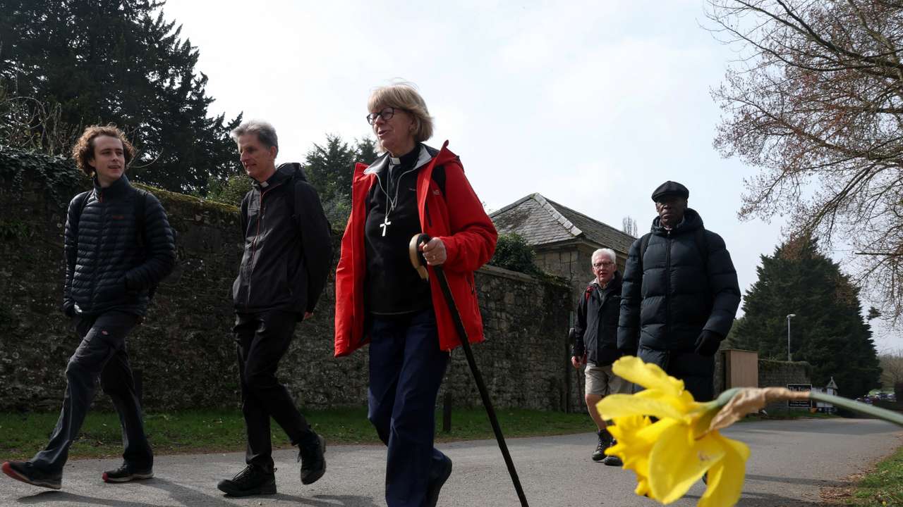 Sarah Mullally takes part in six-day pilgrimage ahead of installation, in Aylesford