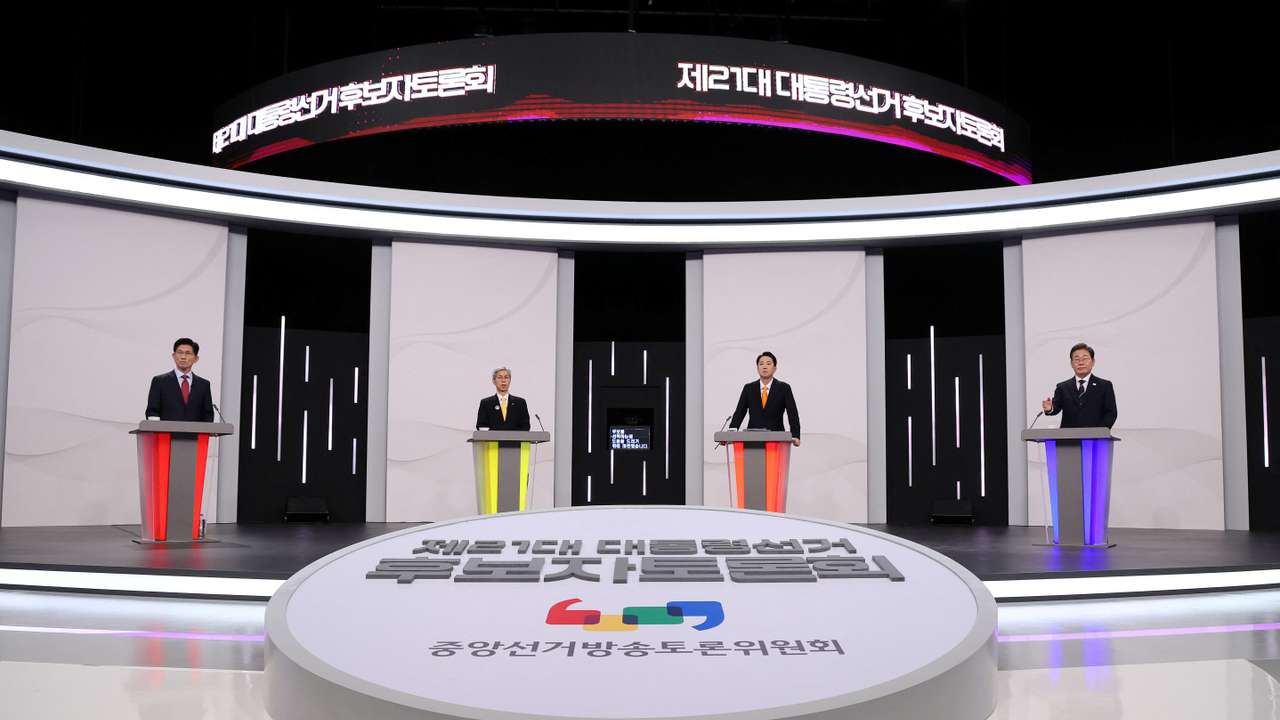 South Korea Holds First Presidental Debate
