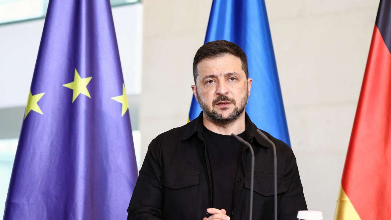 German Chancellor Merz and Ukrainian President Volodymyr Zelenskiy attend a press conference, in Berlin