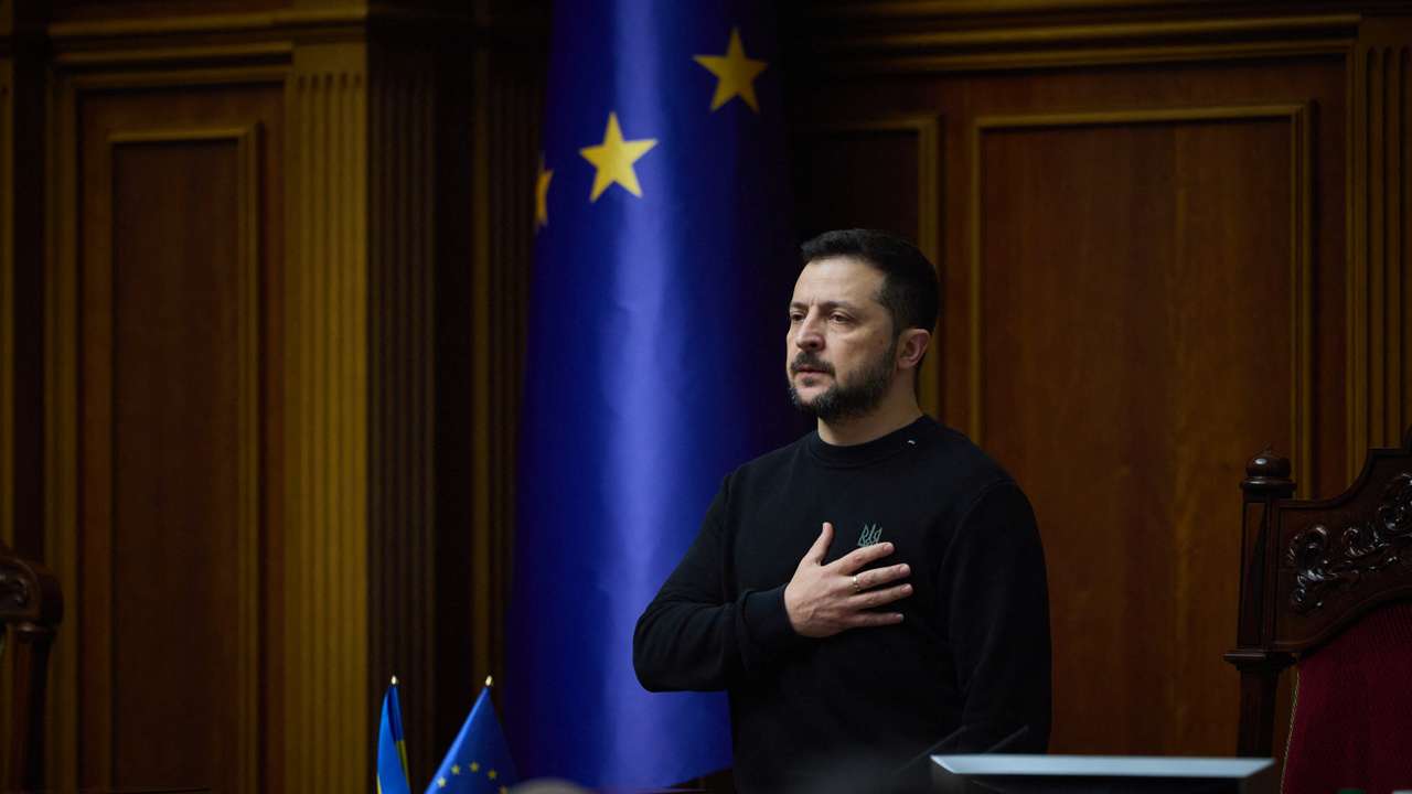 Ukrainian President Zelenskiy and lawmakers mark 1,000 days since Russia's full-scale invasion