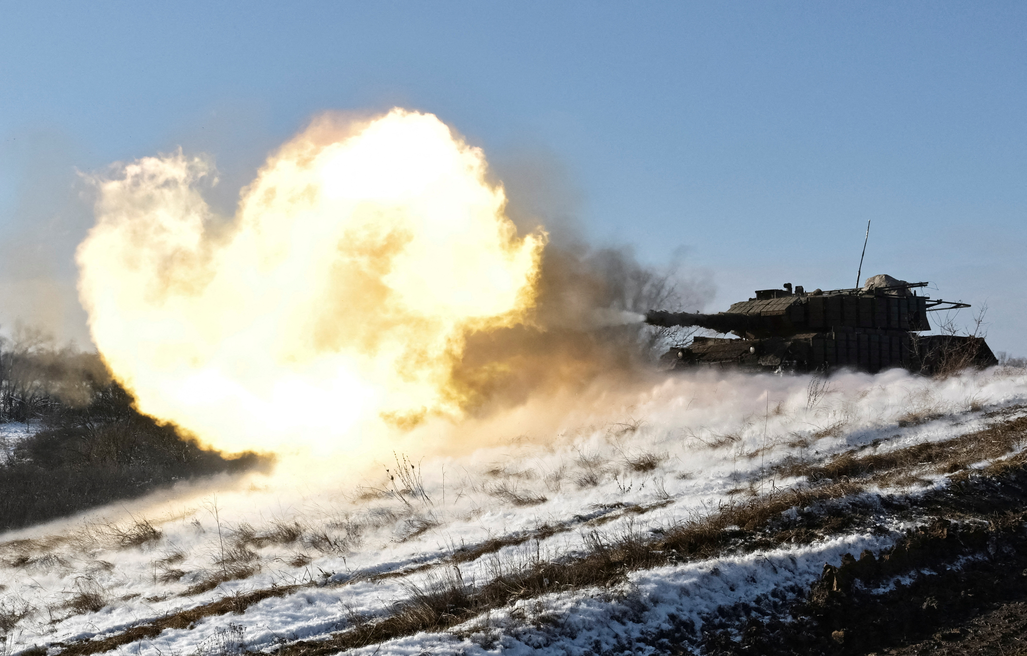 FILE PHOTO: Ukrainian servicemen attend training in Zaporizhzhia region