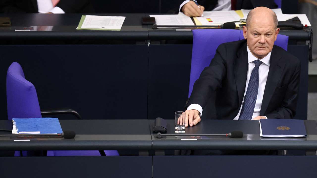 Germany's Scholz calls confidence vote to pave way for snap election