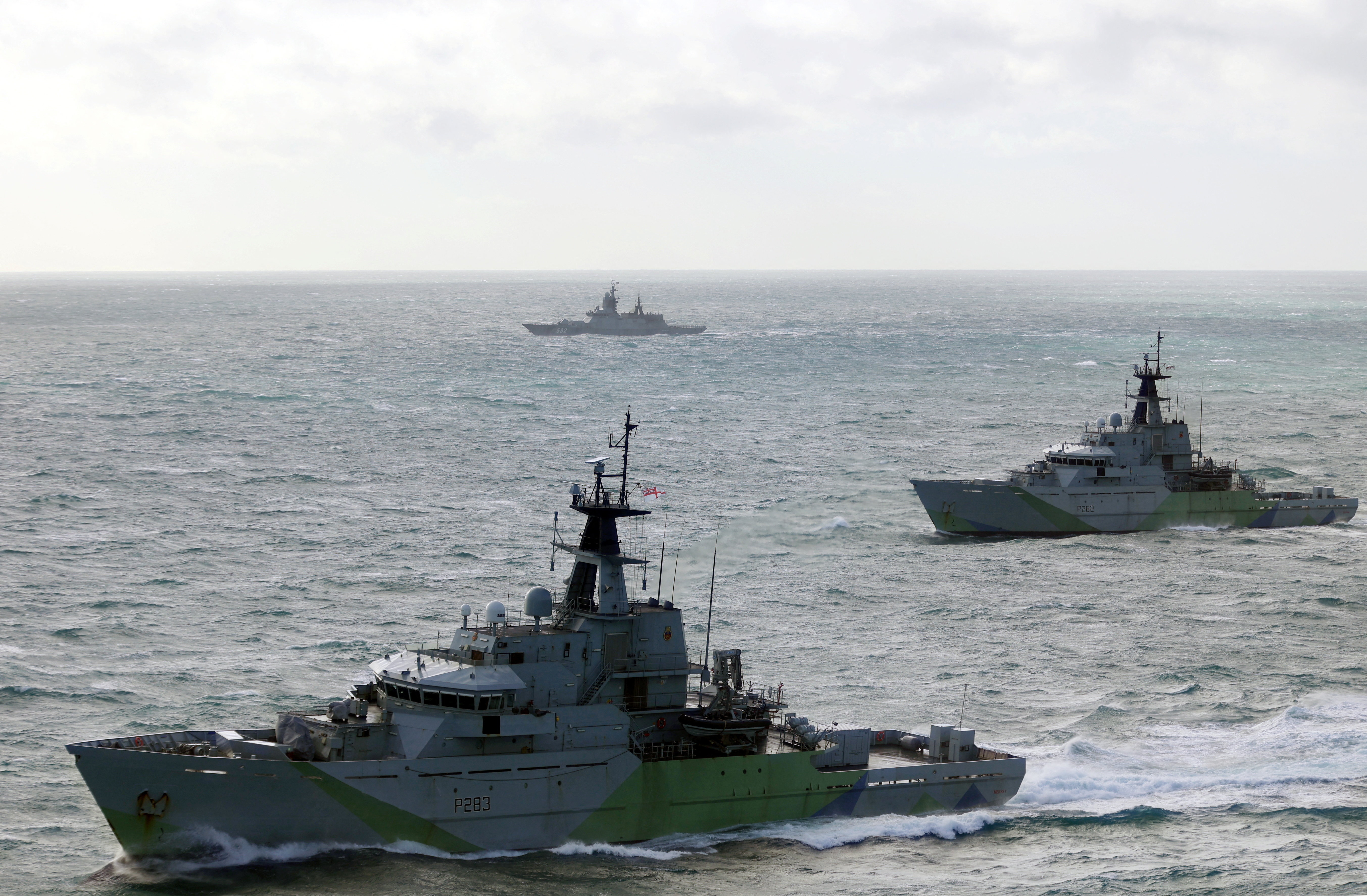 British Royal Navy vessels shadow  Russian corvette Boikiy in the waters of the English Channel