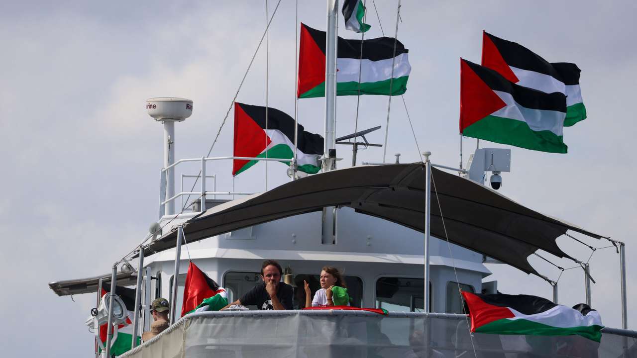 Humanitarian flotilla including Greta Thunberg departs for Gaza from Spain