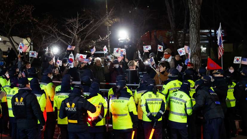 Scenes from outside the Seoul Detention Center in Uiwang