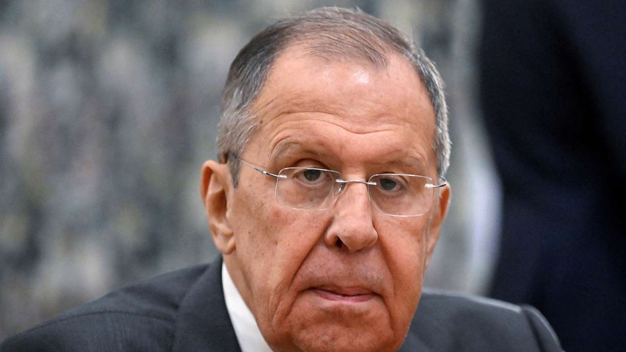 Russian Foreign Minister Sergei Lavrov and Kuwaiti Foreign Minister Abdullah Ali Al-Yahya meet in Moscow