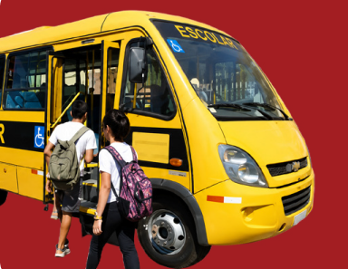 Um ônibus escolar pegando crianças