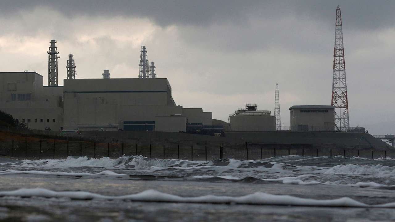 FILE PHOTO: Tokyo Electric Power Co.'s Kashiwazaki Kariwa nuclear power plant, which is the world's biggest, is seen from a seaside in Kashiwazaki