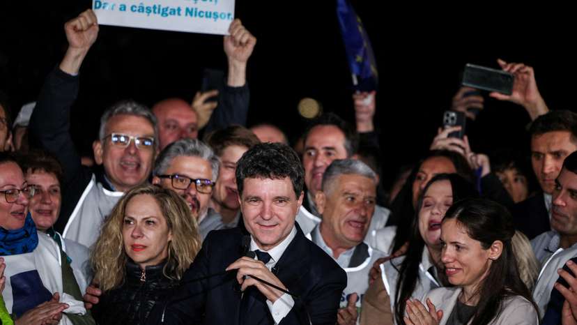Romania holds second round of presidential election