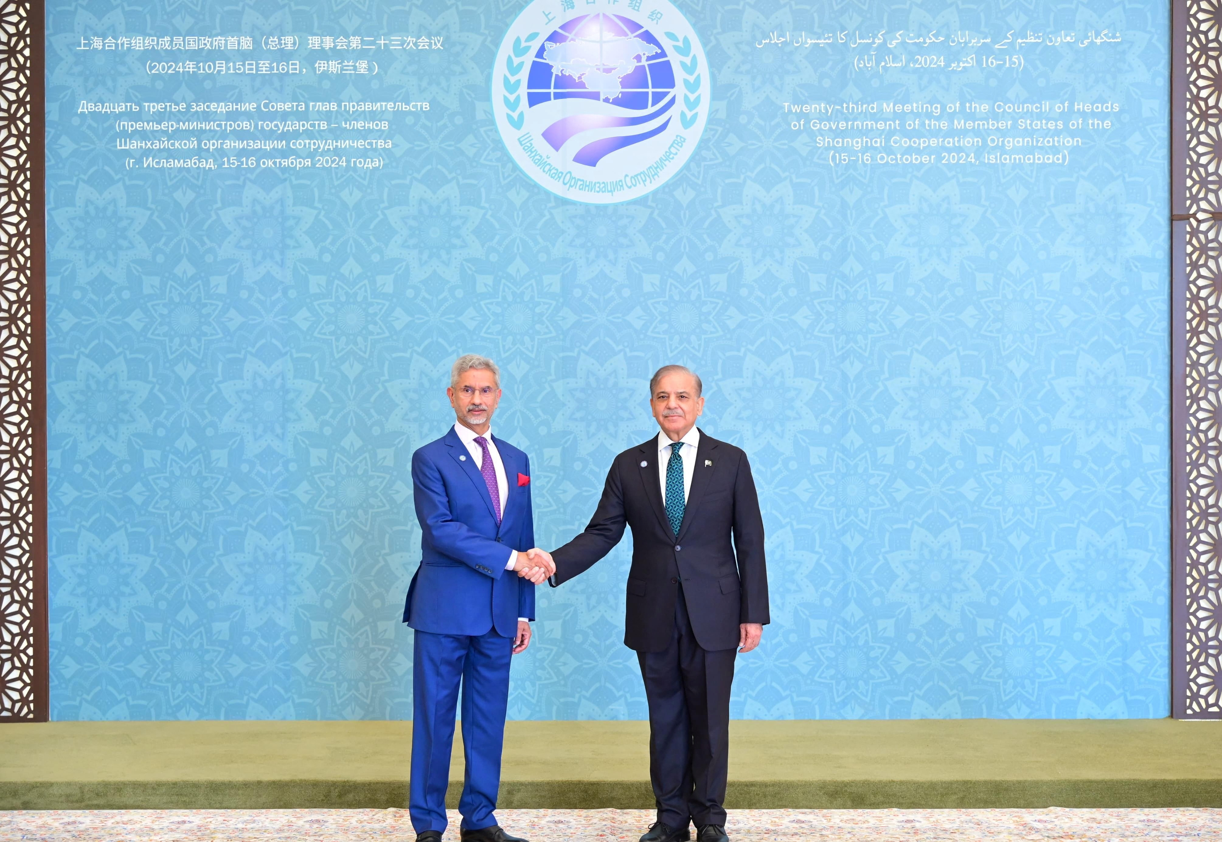 Prime Minister Muhammad Shehbaz Sharif and Indian Foreign Minister Subrahmanyam Jaishankar, at the venue of the 23rd SCO in Islamabad