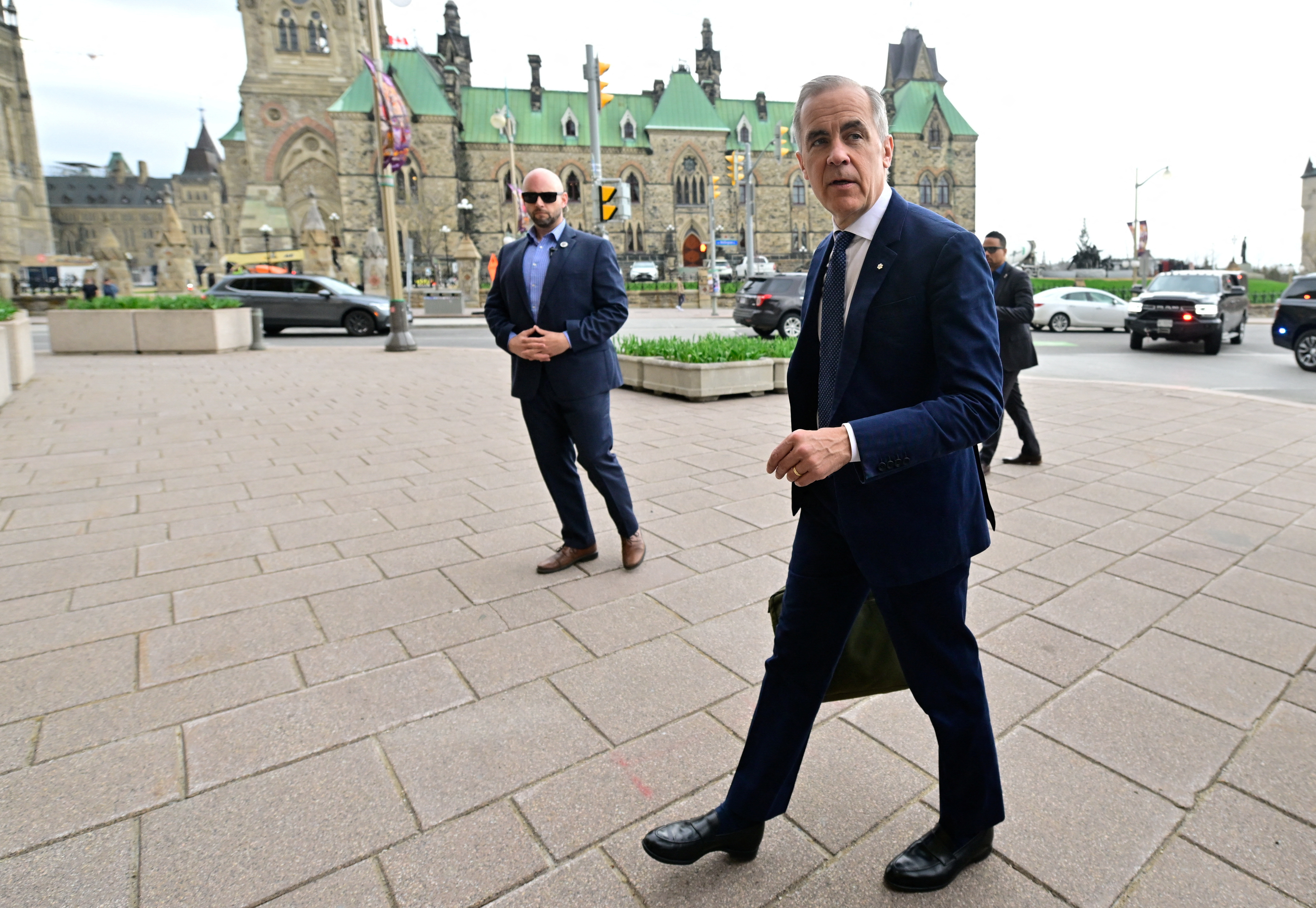 Canadian Prime Minister Carney returns to work