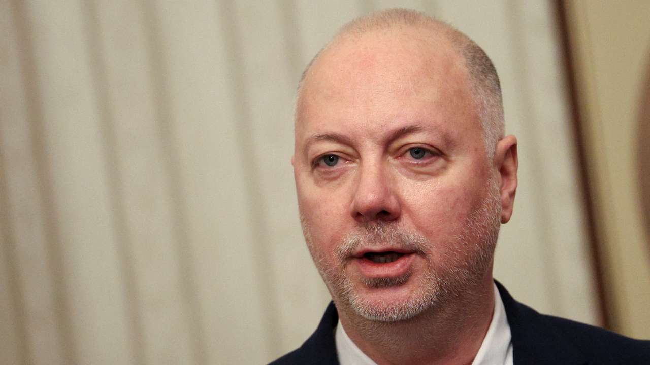 Bulgarian president mandates GERB party to form new government in Sofia