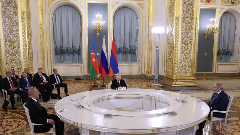 Russia's President Vladimir Putin meets with Armenia's Prime Minister Nikol Pashinyan and Azerbaijan's President Ilham Aliyev in Moscow