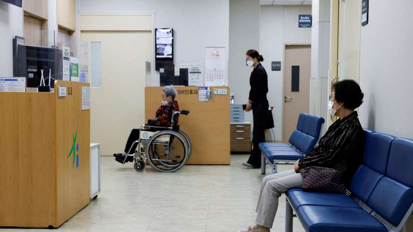 FILE PHOTO: Patients wait for medical treatment at Incheon Medical Center