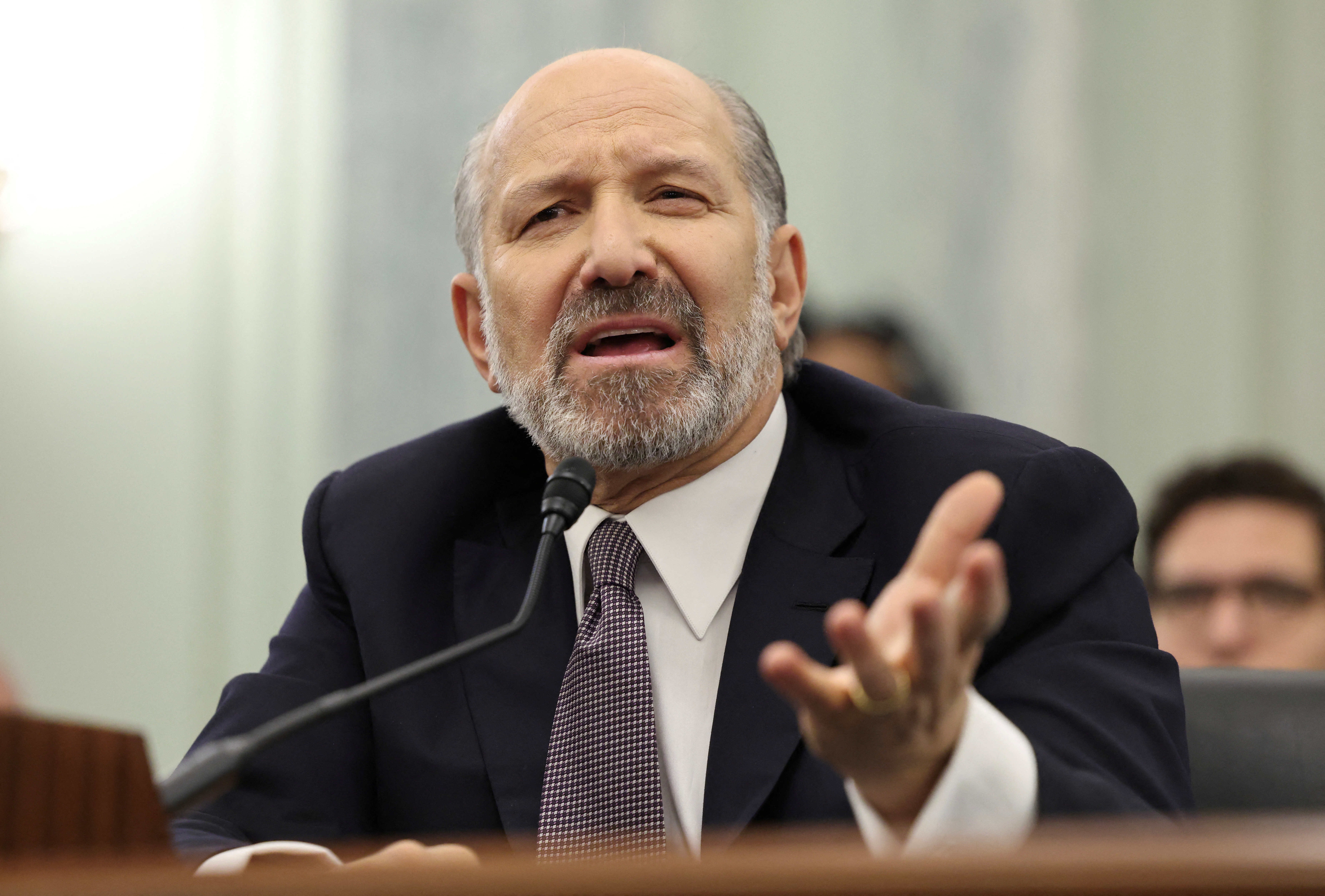 Howard Lutnick commerce confirmation hearing in Washington