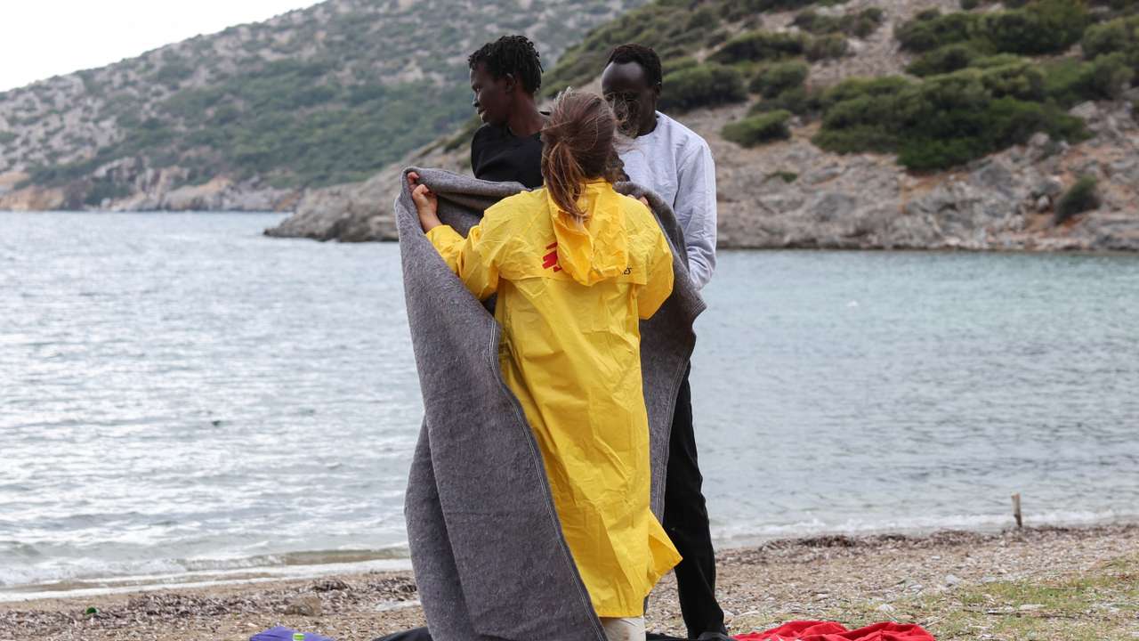 Four migrants dead after shipwreck off Greek island of Lesbos
